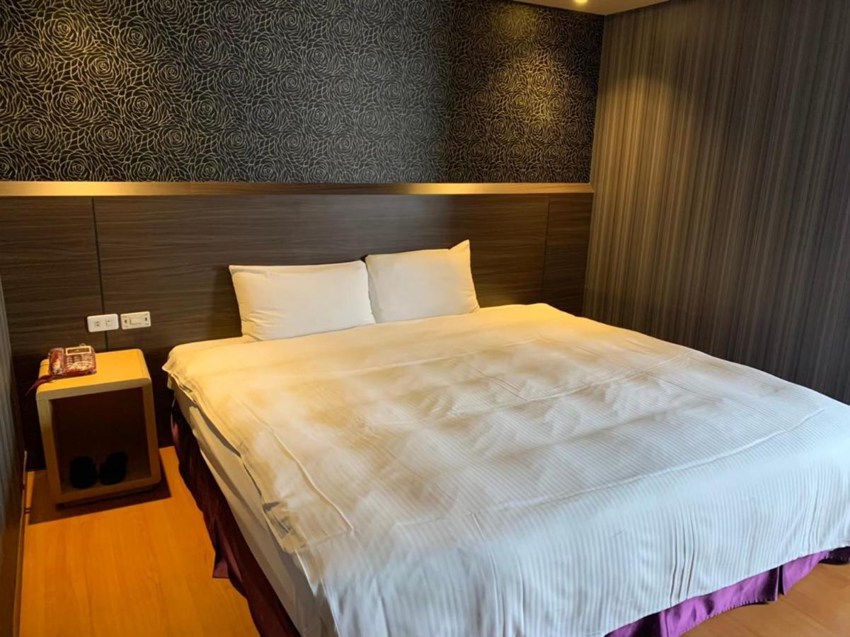 หลงเซียงโฮเต็ล Hotel เกาสง ภายนอก รูปภาพ