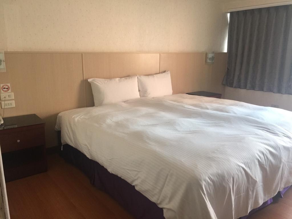 หลงเซียงโฮเต็ล Hotel เกาสง ภายนอก รูปภาพ