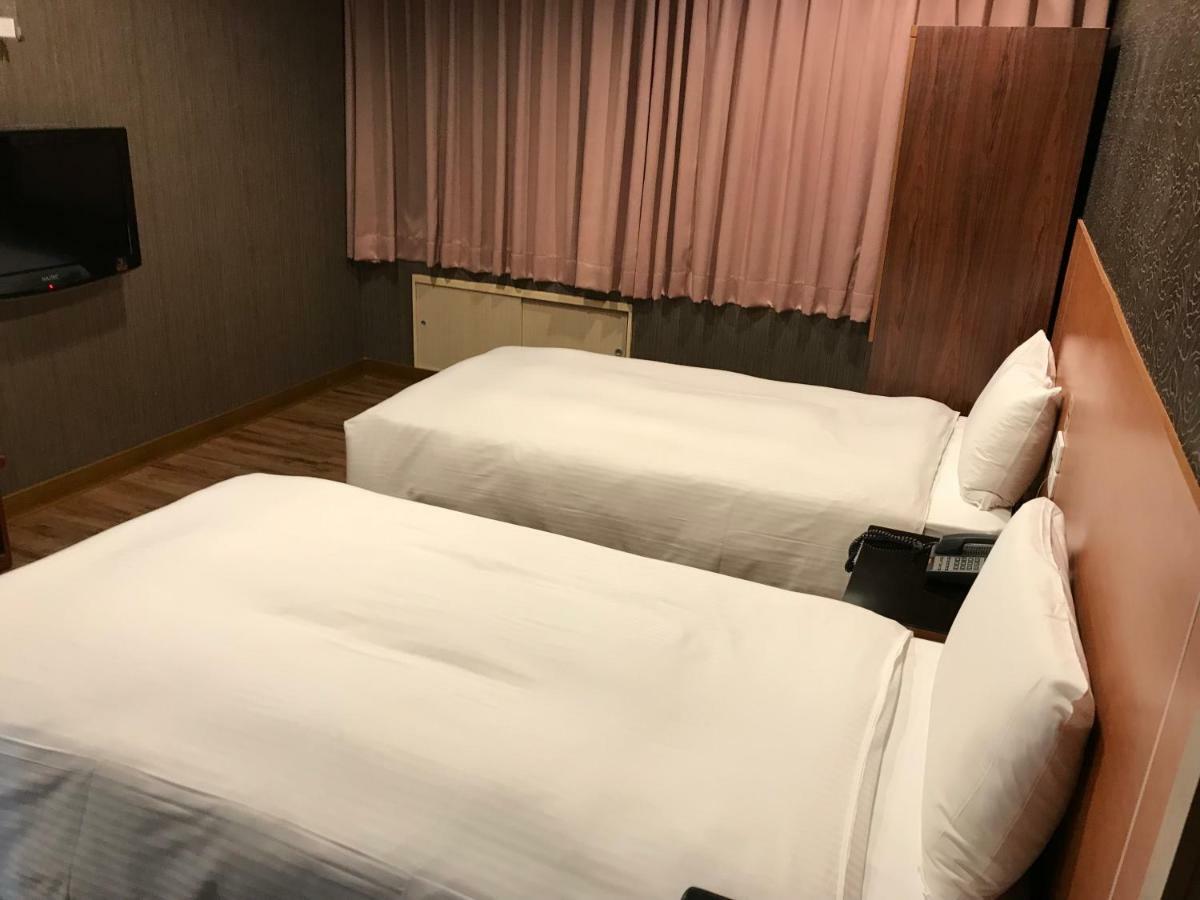 หลงเซียงโฮเต็ล Hotel เกาสง ภายนอก รูปภาพ