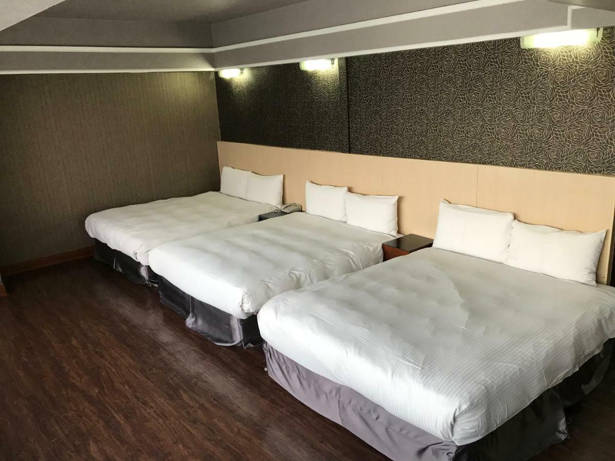 หลงเซียงโฮเต็ล Hotel เกาสง ภายนอก รูปภาพ